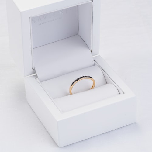 Pierścionek SAVICKI: złoty, czarne diamenty